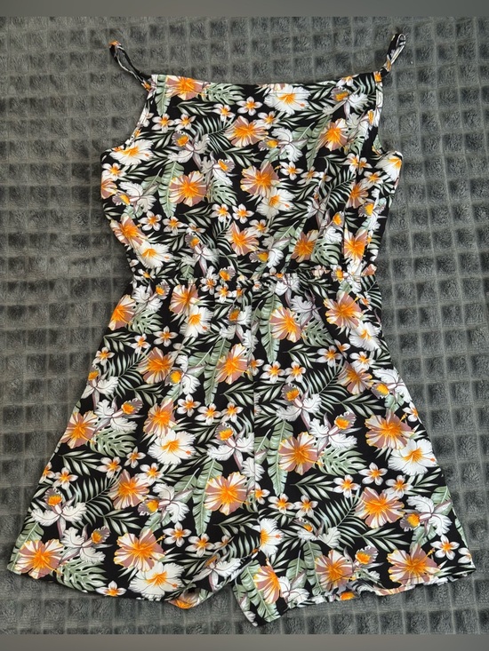 Pants - ❤️2/$20 Small Women’s Black Floral Tropical Hawaiian Romper Orange Vacation (B6)